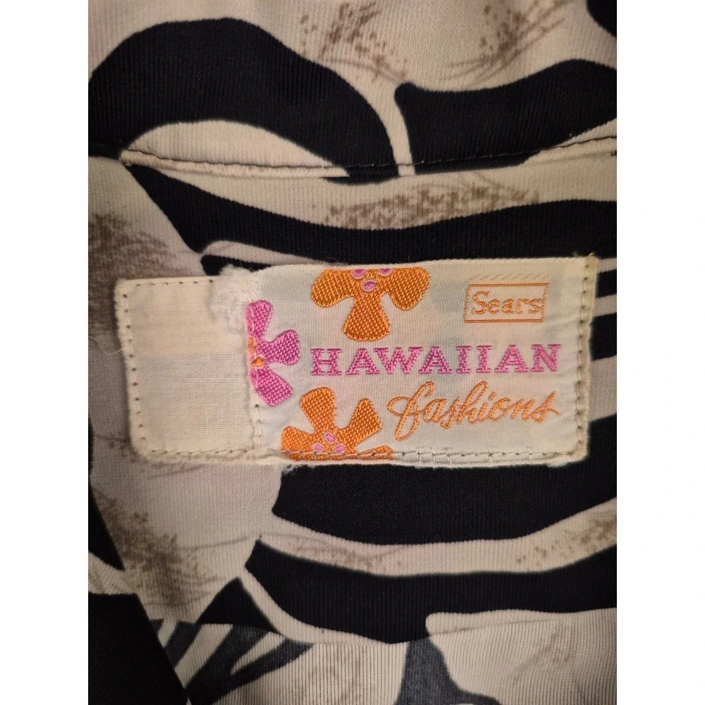 Sears Hawaiian Floral Button Down
Shirt 1960s VTG. L/XL - Picture 3 of 11